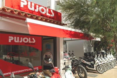 Oficina de Moto Rent Pujols junto al Hotel Sa Volta en Es Pujols
