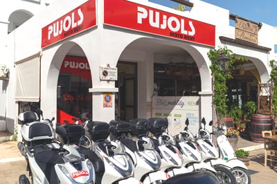 Oficina de alquiler de motos en Es Pujols.